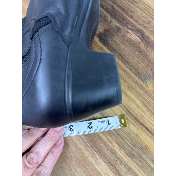 Women's Clarks Black Leather Knee-High Boots Size 9 - Picture 10 of 13